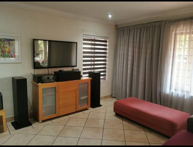 4 BEDROOM PROPERTY TO RENT IN NEWLANDS